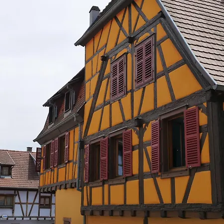 - La Cour St Fulrad * Saint-Hippolyte (Haut-Rhin)